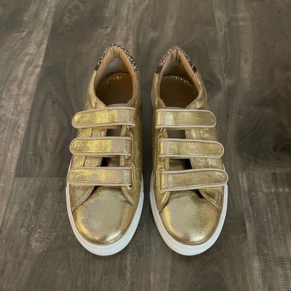 Designer Sneakers - Picture 6 of 12